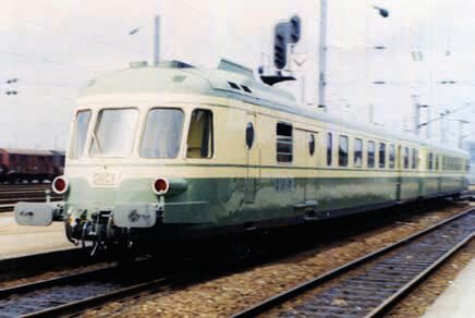 Jouef HJ2462 SNCF 2-teil. Diesetriebzug RGP I grün/beige  Ep. IV